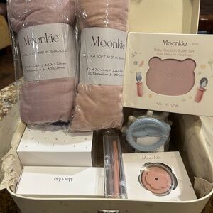 Moonkie Baby Gift Set in Pink